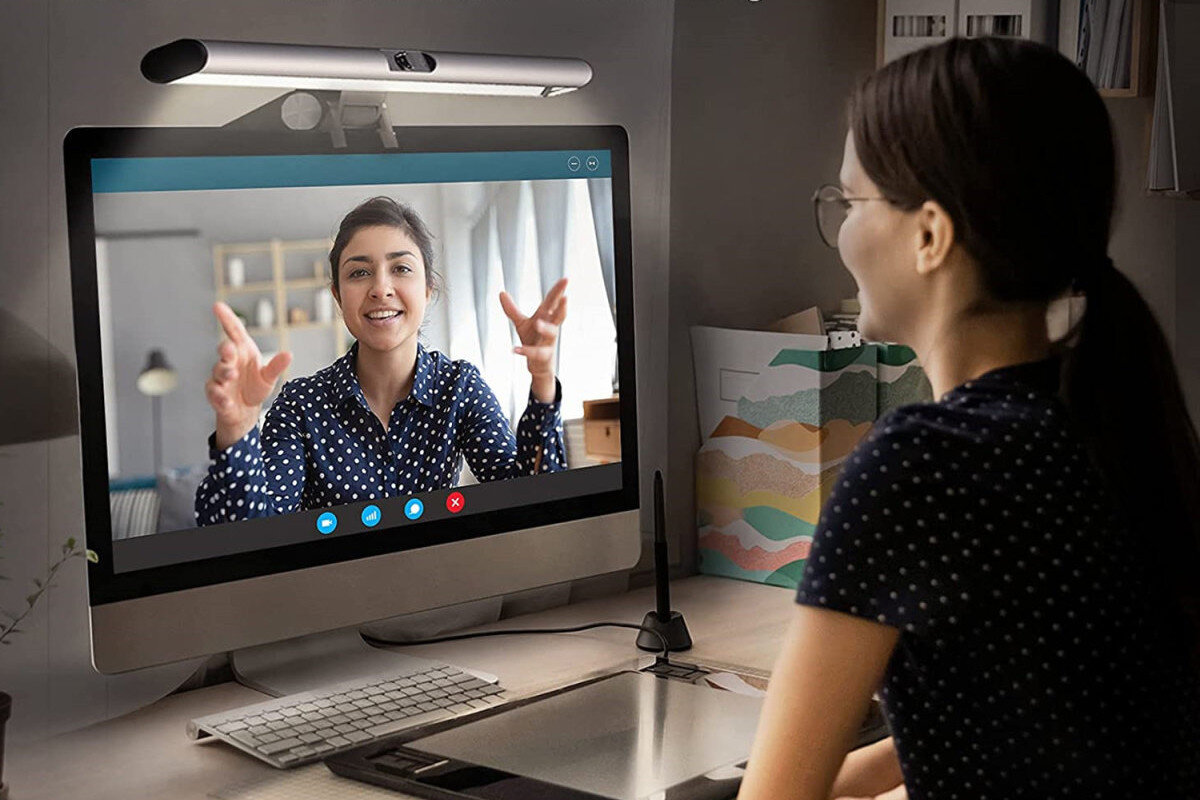 Kamera internetowa 4SMARTS 2in1 LightBar Pro do spotkan biznesowych i rodzinnych
