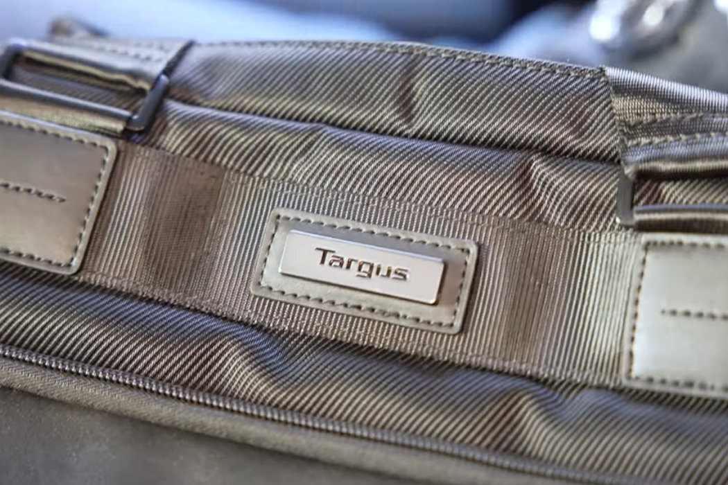 Torba na laptopa TARGUS Mobile Elite Slimcase 13-14 cali Czarny wygoda podróz szkoła praca pojemność wielkość funkcjonalność