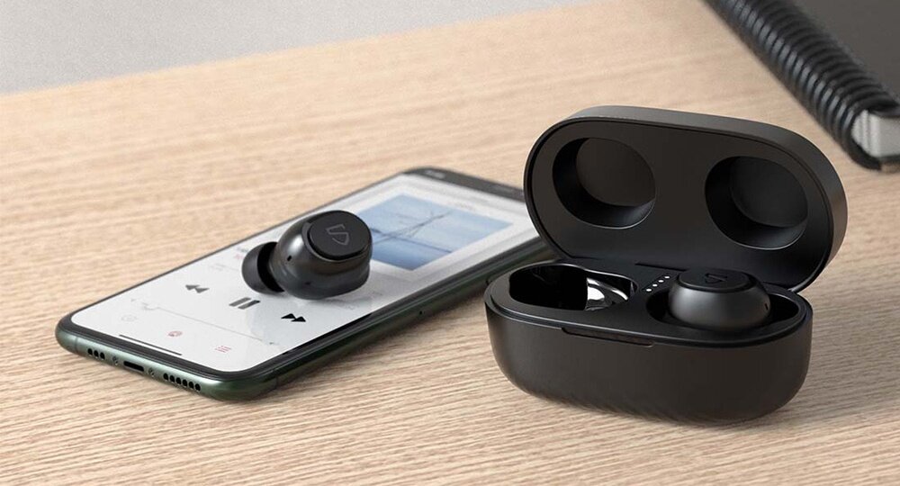 słuchawki dźwięk brzmienie bezprzewodowe etui ładowanie czas pracy bluetooth sterowanie obsługa jakość dźwięk 