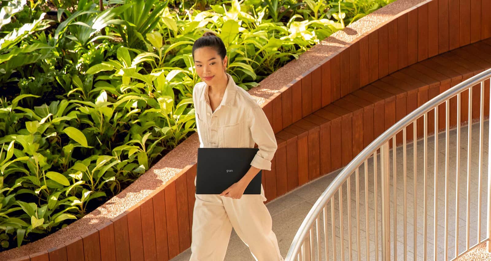 Laptop LG Gram 2022 - Smukły 