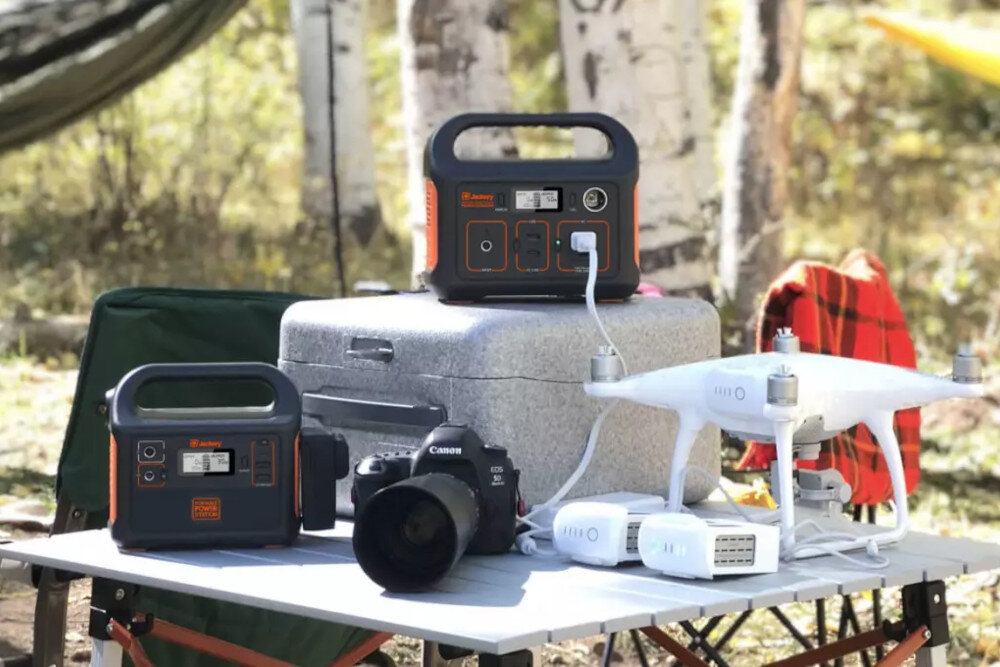 Stacja zasilania JACKERY Explorer 240EU pojemnosc porty