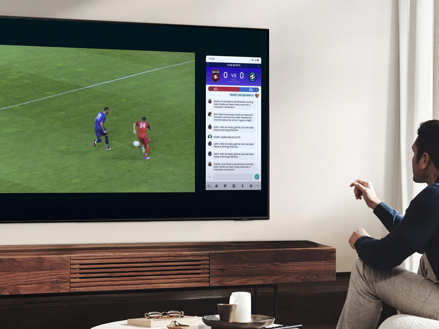 Multi View pozwala jednocześnie wyświetlać obraz z TV lub streamingu i smartfona Multi View pozwala jednocześnie wyświetlać obraz z TV lub streamingu i smartfona