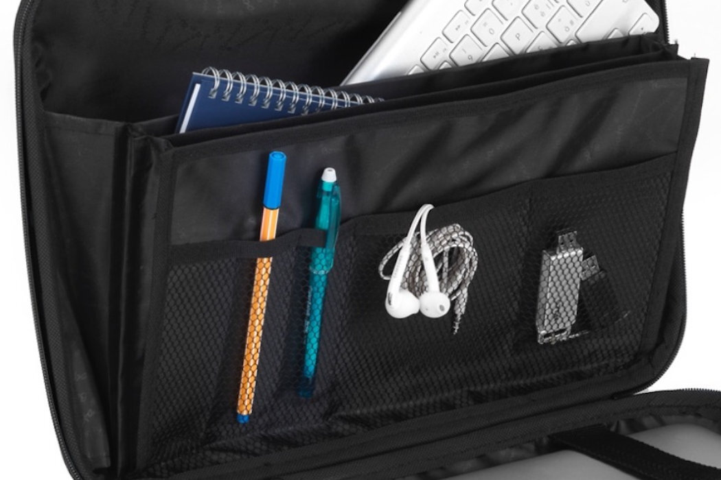 Torba na laptopa BOMBATA Medio 13 - 14 cali styl funkcjonalność przegrody pasek premium wyposażenie
