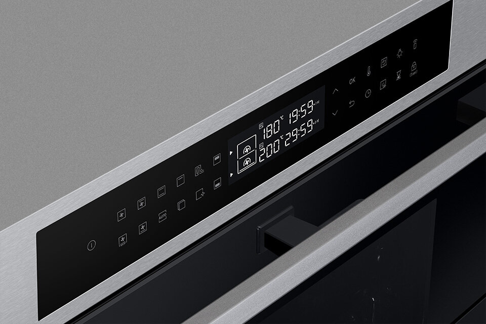 Wykończony w stali nierdzewnej panel sterowania  Wykończony w stali nierdzewnej panel sterowania