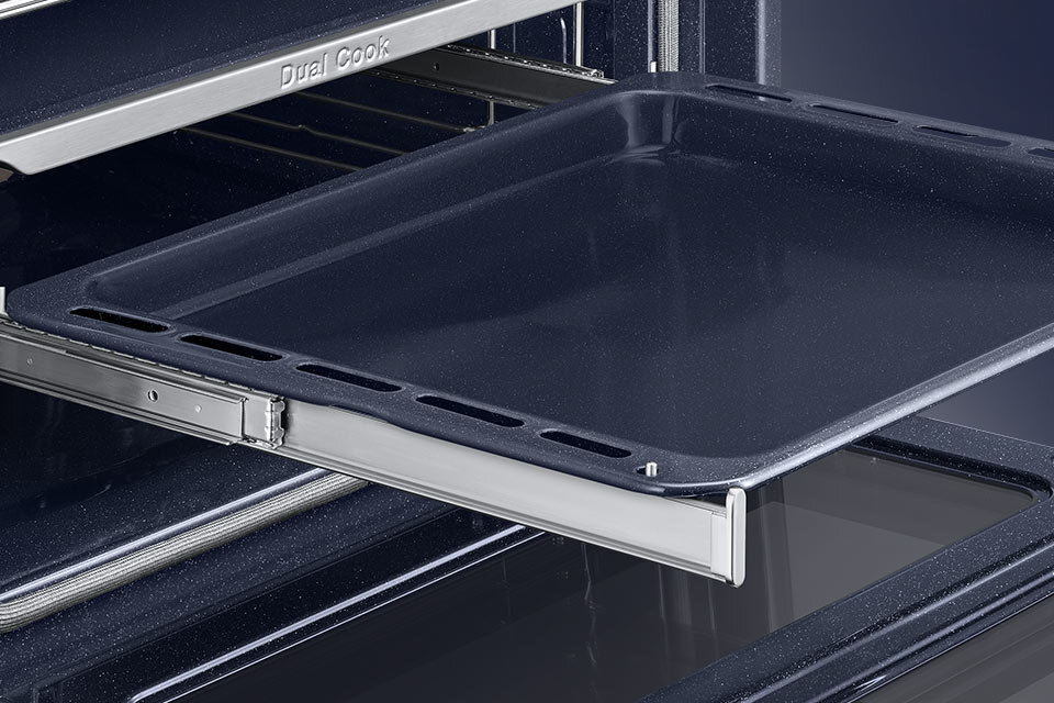 Zdjęcie przedstawia specjalne prowadnice teleskopowe w praktycznym działaniu. Zdjęcie przedstawia specjalne prowadnice teleskopowe w praktycznym działaniu.