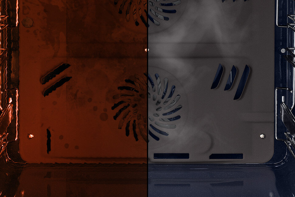 Wnętrze piekarnika parowego Natural Steam NV7B5645TAS, które jest do połowy wyczyszczone metodą katalityczną. Wnętrze piekarnika parowego Natural Steam NV7B5645TAS, które jest do połowy wyczyszczone metodą katalityczną.