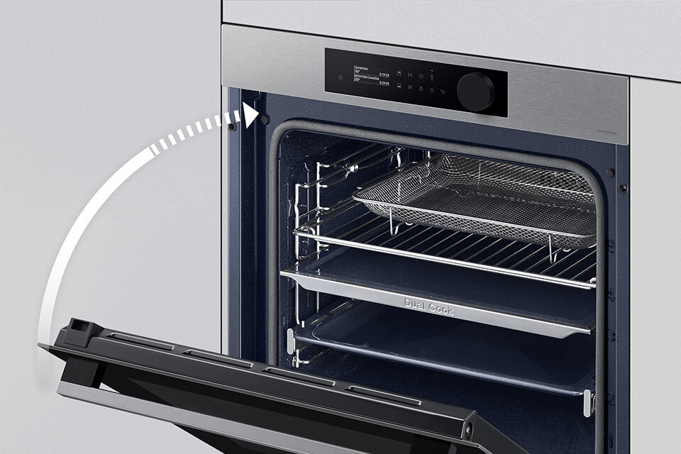 Piekarnik Samsung Natural Steam, który zamyka się w łagodny sposób, dostępny jest w sieci Media Expert. Piekarnik Samsung Natural Steam, który zamyka się w łagodny sposób, dostępny jest w sieci Media Expert.