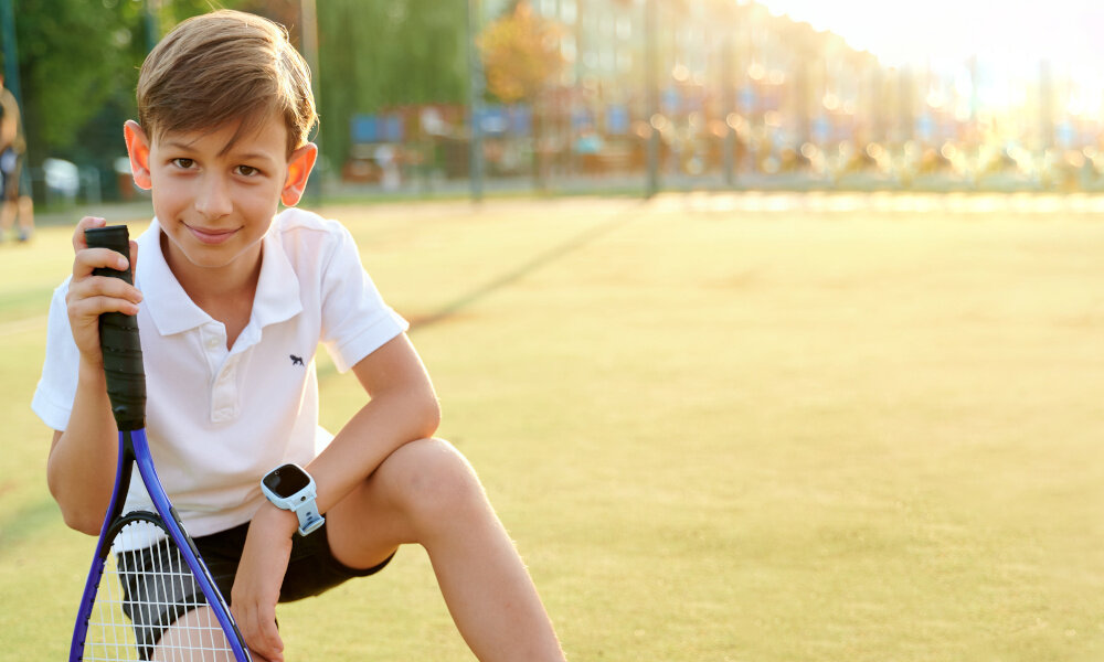 Smartwatch GARETT Kids Twin 4G ekran bateria czujniki zdrowie sport pasek ładowanie pojemność rozdzielczość łączność sterowanie krew puls rozmowy smartfon aplikacja