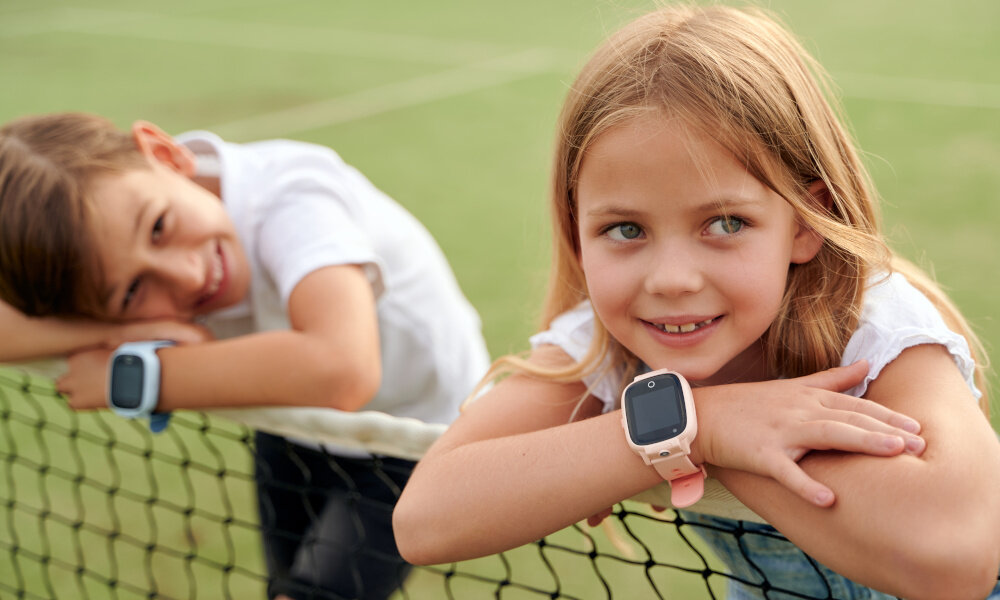 Smartwatch GARETT Kids Twin 4G ekran bateria czujniki zdrowie sport pasek ładowanie pojemność rozdzielczość łączność sterowanie krew puls rozmowy smartfon aplikacja