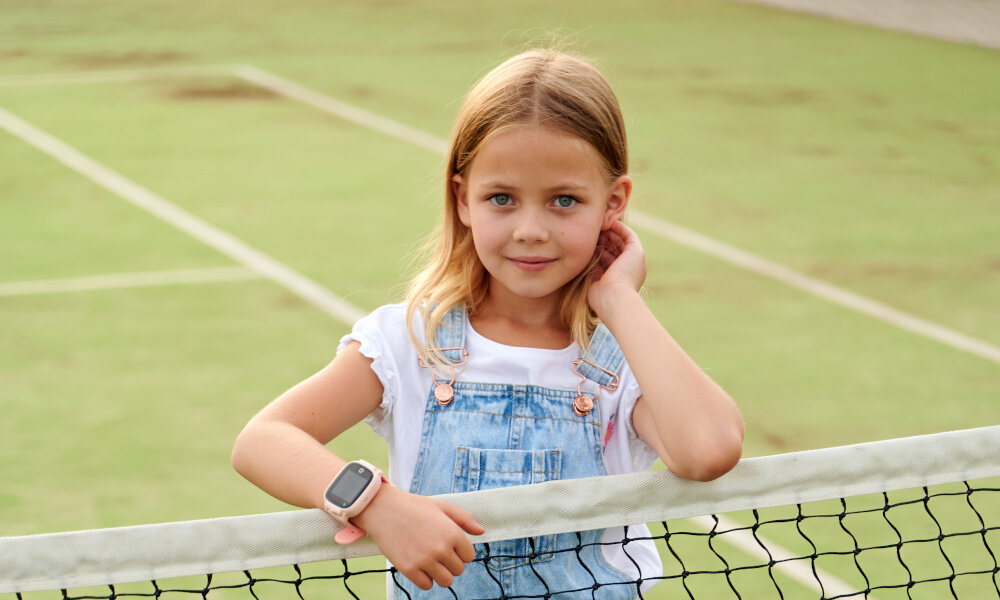 Smartwatch GARETT Kids Twin 4G ekran bateria czujniki zdrowie sport pasek ładowanie pojemność rozdzielczość łączność sterowanie krew puls rozmowy smartfon aplikacja