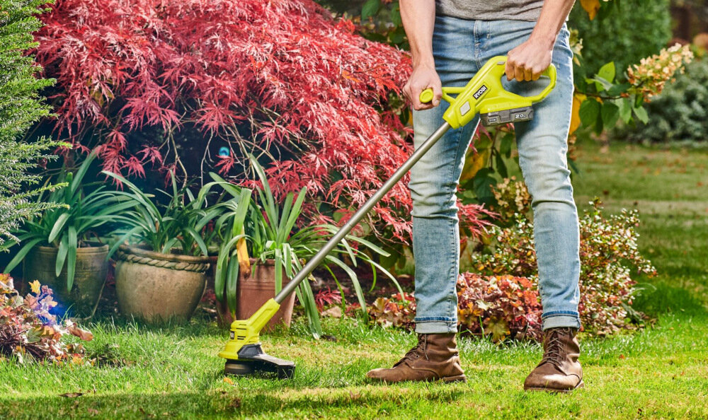 Podkaszarka akumulatorowa RYOBI RY18LT23A-0 z wysokiej jakości materiałów zaawansowana technologia produkcji metalowy jednolity drążek skuteczna satysfakcjonująca praca długa żywotność niezawodność wdajność