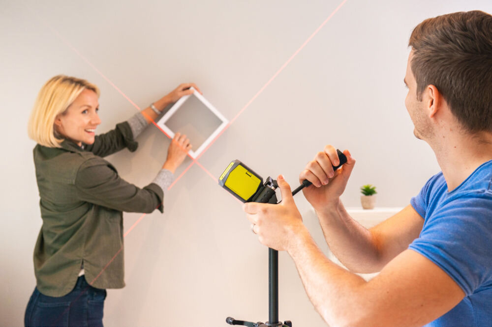 Poziomica laserowa RBCLLR1 RYOBI Red Cross 10 m linia pionowa i pozioma do wieszania szafek półek obrazów