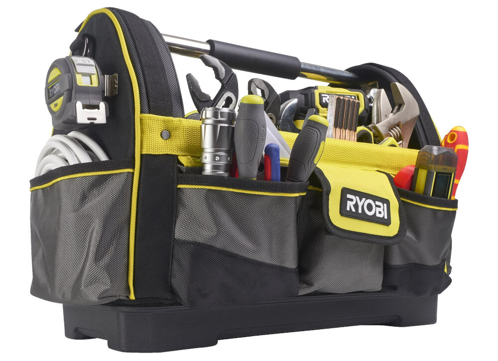 Torba narzędziowa RYOBI RSSLOT1 torba na białym tle widoczna od przodu pod skosem torba wypełniona narzędziami 38 litrów pojemności waga 1,7 kg wymiary 470 × 220 × 365 mm duża pojemność mobilność