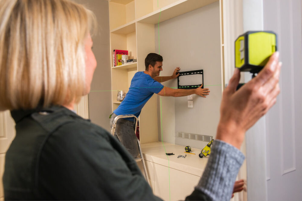 Poziomica laserowa RBCLLG1 RYOBI Green Cross z automatycznym samopoziomowaniem i diodą LED
