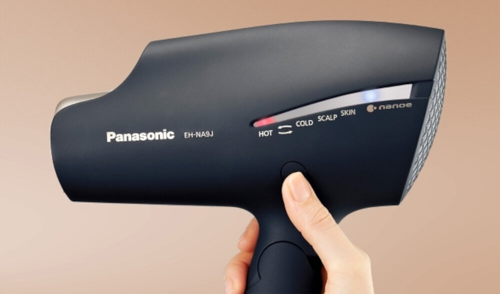 Suszarka PANASONIC EH-NA9J-N825 1800W efekty użytkowanie czujniki dostosowanie ciepło strumień powietrza temperatura Tryb naprzemiennej temperatury modelowanie tryb pielęgnacji skóry głowy nawilżenie zdrowe włosy
