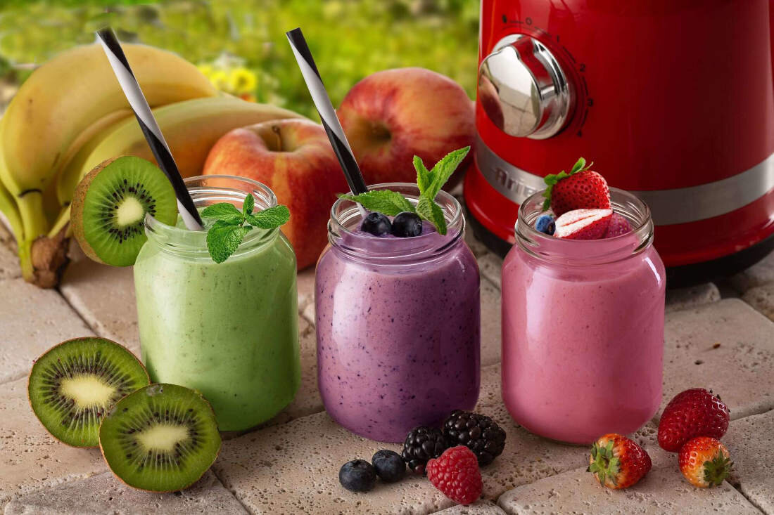 Blender kielichowy ARIETE 585/00 skladniki napoj smoothie koktajl