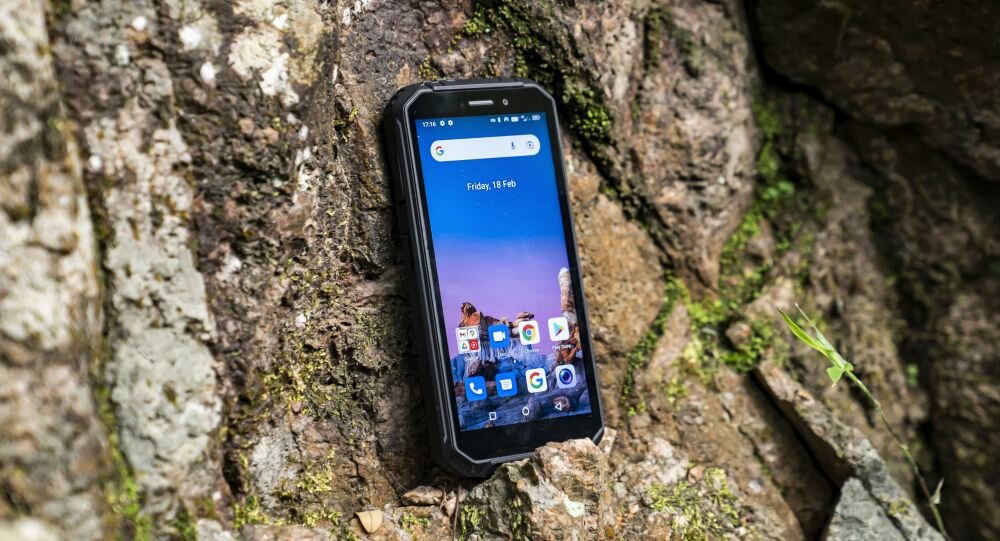 Smartfon OUKITEL WP18   ekran bateria aparat procesor ram pamięć pojemność rozdzielczość zdjęcia filmy opis dane cechy blokady system łączność wifi bluetooth obudowa szkło odporność porty muzyka transfer sieć przekątna matryca waga czujniki oled amoled ips