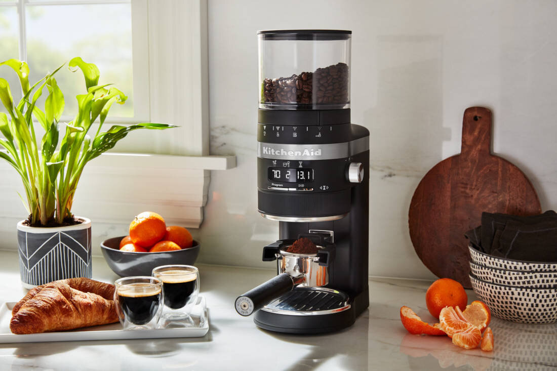 Mlynek do kawy KITCHENAID 5KCG8433EBM Czarny Mat wbudowany regulowany uchwyt na kolbe