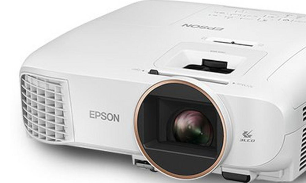 PROJEKTOR EPSON EH-TW5825 Miracast