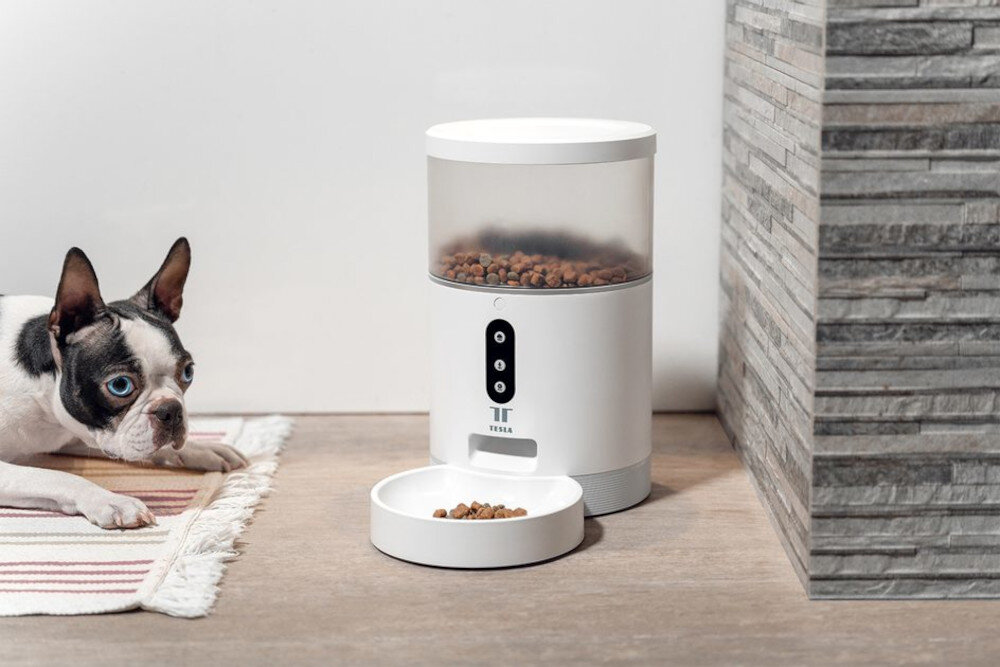 Dozownik karmy TESLA Smart Pet Feeder Camera Nieprzerwane działanie system zapasowego zasilania  baterie LR20 praca posiłek pies pupil