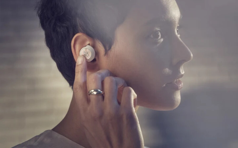 Słuchawki dokanałowe BANG & OLUFSEN Beoplay EQ Nordic Ice TWS Biały łączność komfort bluetooth zakłócenia