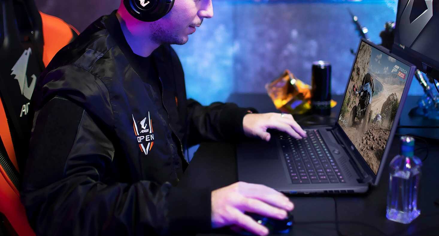 Laptop GIGABYTE 17X XES - 360 Hz