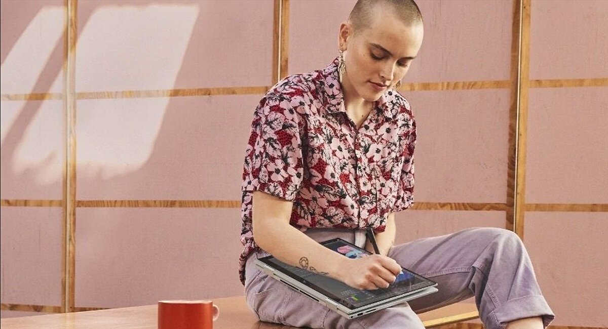 Laptop HP Envy x360 Działaj bez ograniczeń Komfortowa i wydajna praca Wydajny, elegancki i wyposażony w ekran dotykowy