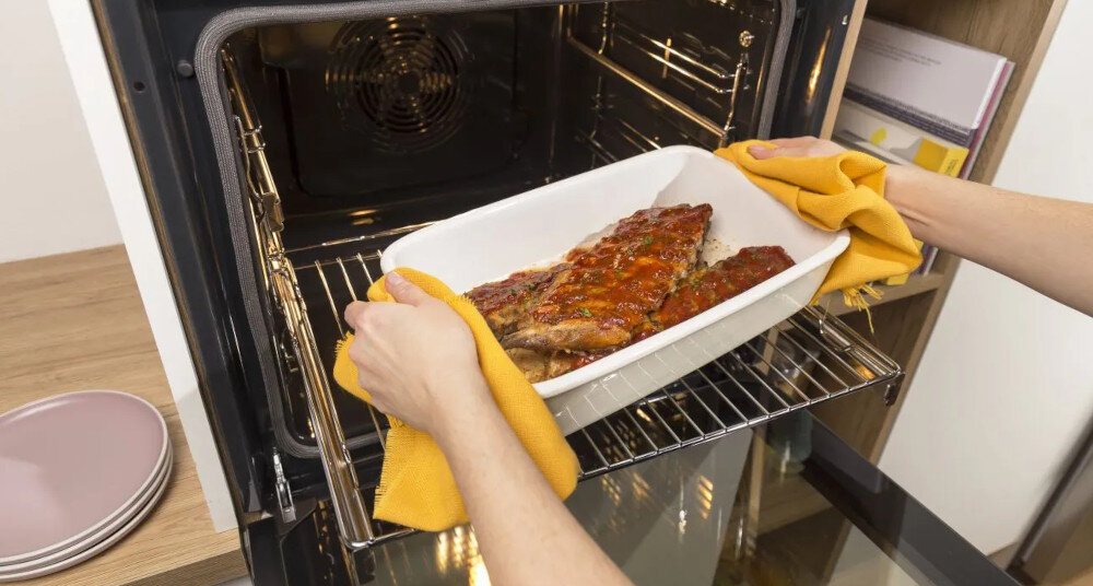 PIEKARNIK GORENJE BOS67372CLB delikatne pieczenie