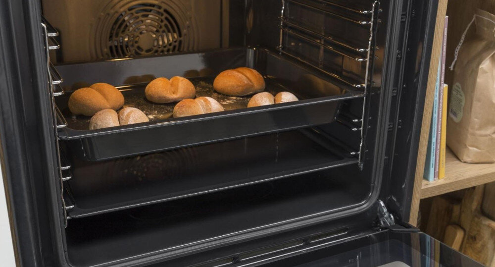 PIEKARNIK GORENJE BOS67372CLB para chleb pieczywo