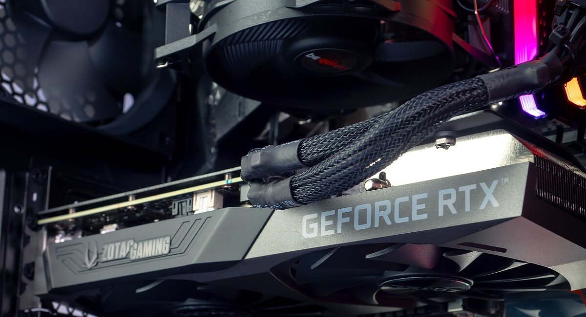 Komputer OPTIMUS E-Sport GB450T-CR9 R5-3600 - karta graficzna NVIDIA GeForce RTX 3070 