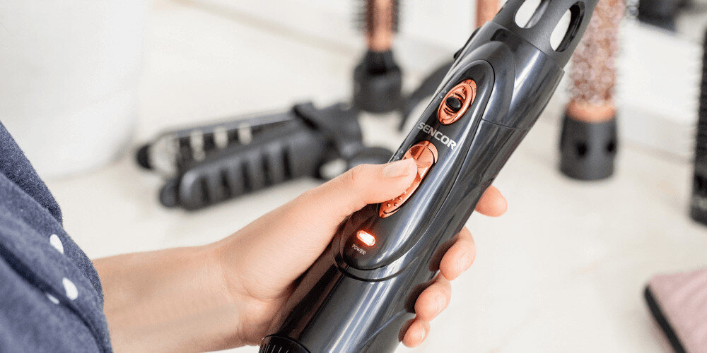 Suszarko-lokówka SENCOR SHS 8550BK 18 mm 1000 W Technologia jonizacji Funkcja jonizacji blask, gładkość i naturalną miękkość poprawa kondycji podatność stylizacja