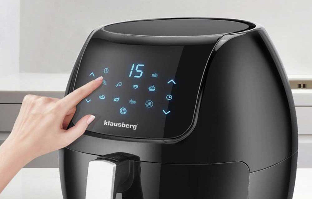 Frytkownica beztłuszczowa KLAUSBERG KB-7495 Air Fryer obsluga sterowanie 8 wbudowanych programów intuicyjny panel sterowania