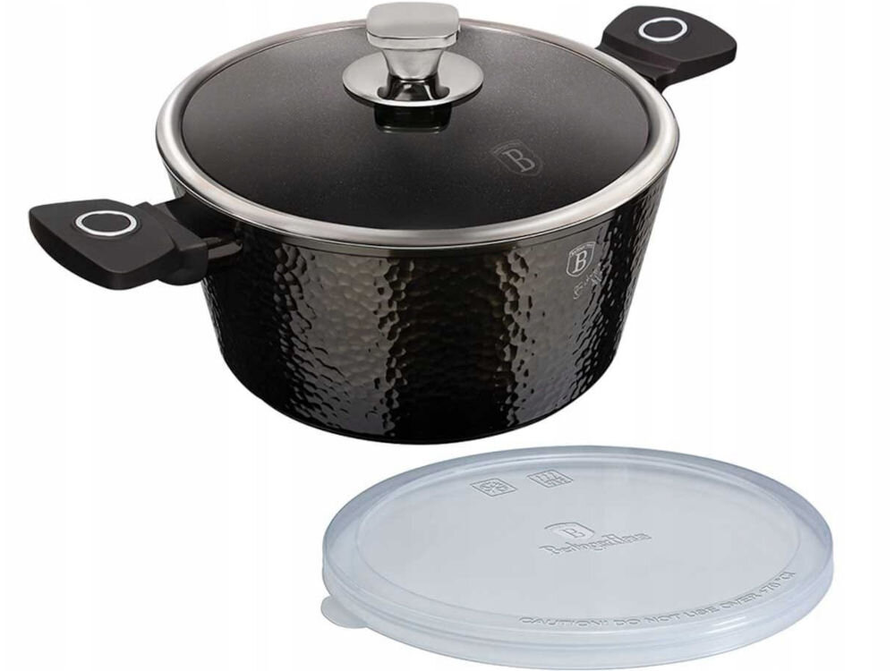 Garnek BERLINGER HAUS Primal Gloss Collection BH-6573 28 cm 2 pokrywki dokumentacja czarny garnek zamknięty pokrywką srebrne elementy obok lezy pokrywka z tworzywa białe tło