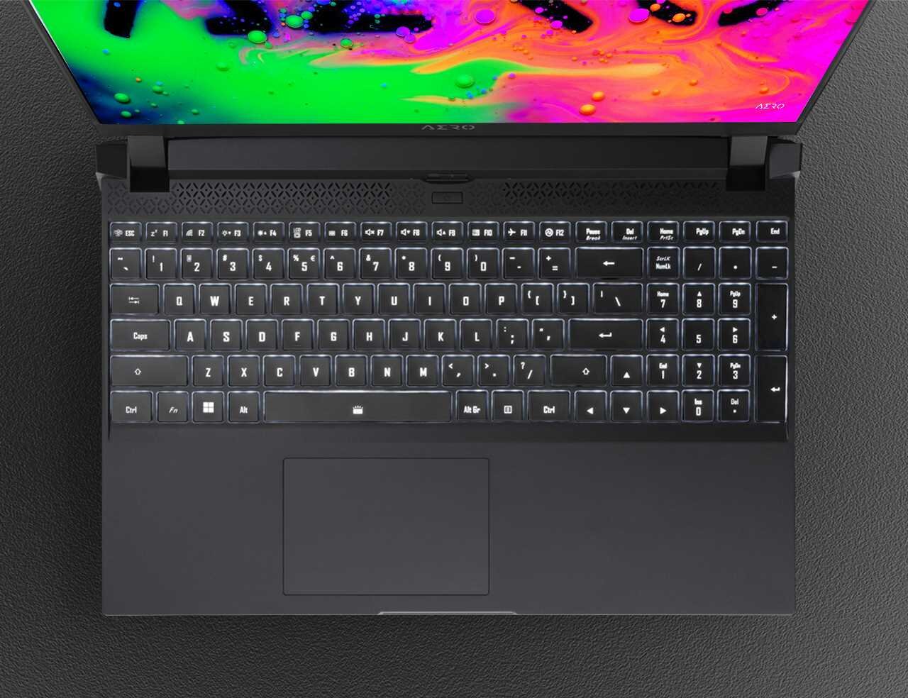 Laptop GIGABYTE Aero 5 XE4 - design