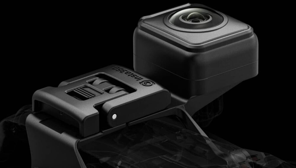 Kamera INSTA 360 Sphere sport montaż nagrywanie stabilizacja montaż edycja filtry ostrość śledzenie tryby bateria akumulator zasilanie ładowanie rozdzielczość filmy obudowa odporność wielkość łączność sterowanie