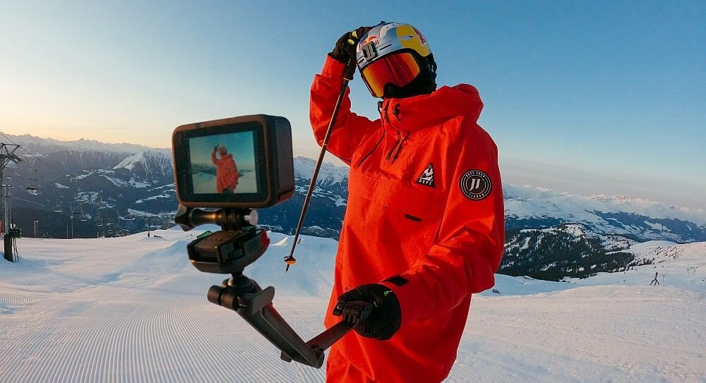 Kamera sportowa GOPRO HERO10 filmy zdjęcia nagrywanie obiektyw rozdzielczość odporność wymiary montaż ogniskowa tryby funkcje cechy opis ekran sterowanie