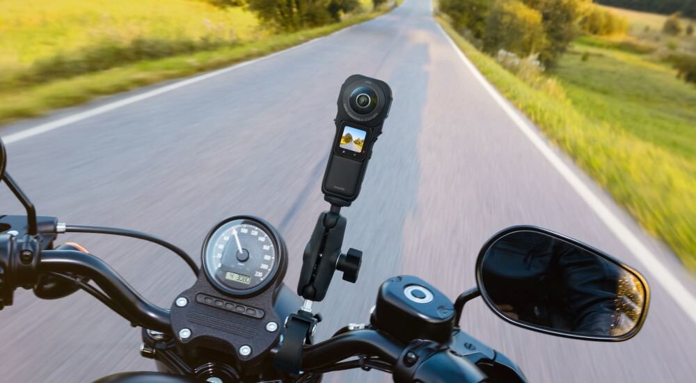 Kamera sportowa INSTA360 ONE RS 1-inch 360 Edition sport montaż nagrywanie stabilizacja montaż edycja filtry ostrość śledzenie tryby bateria akumulator zasilanie ładowanie rozdzielczość filmy obudowa odporność wielkość łączność sterowanie