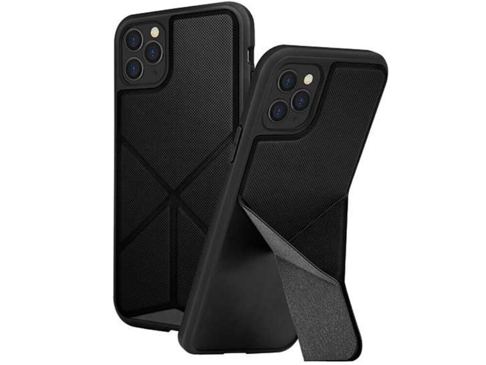 Czarne etui na telefon z teksturowaną powierzchnią i funkcją stojaka. Etui jest przeznaczone dla modelu Apple iPhone 11 Pro.
