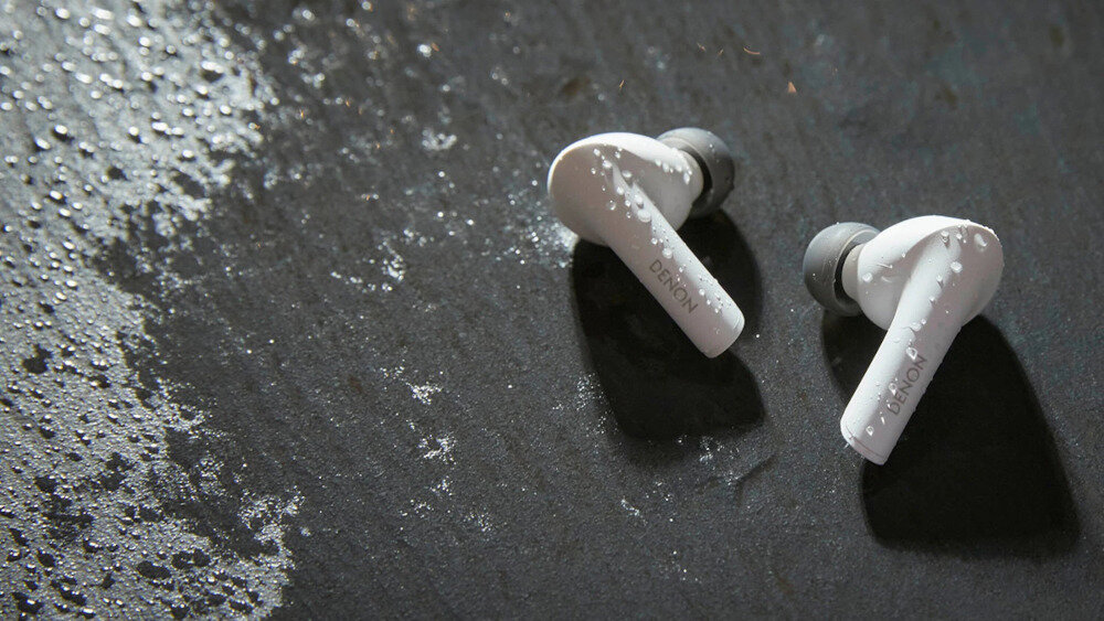 Słuchawki dokanałowe DENON AH-C630 bluetooth łączność komfort swoboda ruchów