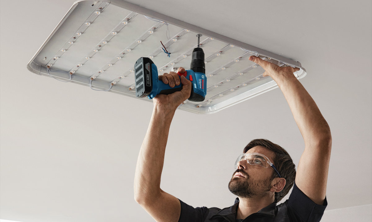 Wiertarko-wkrętarka BOSCH GSB 185-LI wymiary kompaktowa