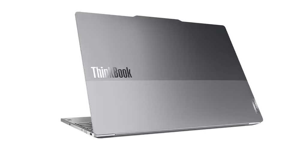 Laptop LENOVO ThinkBook 13x G2 - Laptop z napisem ThinkBook na obudowie, umieszczony na białym tle.
