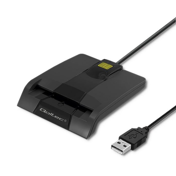 Na obrazie widoczny jest czarny czytnik kart chipowych z logo \'Qoltec\' oraz podłączonym kablem USB. Na górze urządzenia znajduje się symbol karty chipowej.