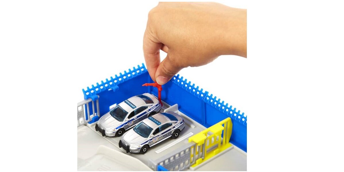 Posterunek Policji Matchbox Prawdziwe Przygody HHW22 pasja dzieci zabawa służby mundurowe Helikopter pojazd policjanci światełka detale dźwięki bramka wąż opakowanie