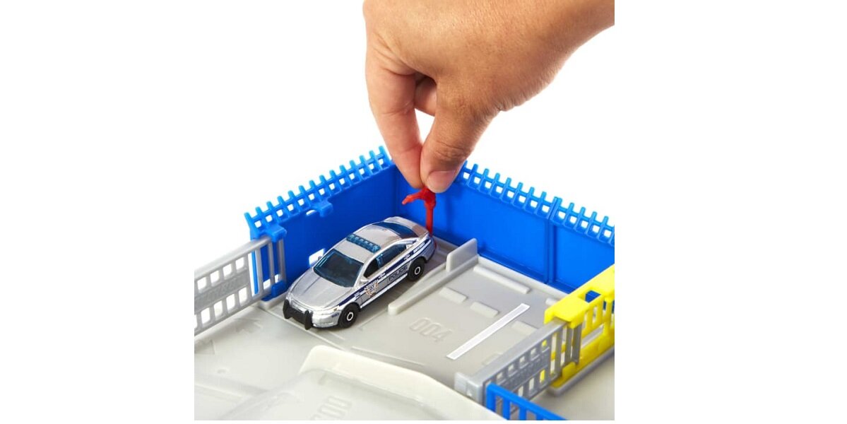 Posterunek Policji Matchbox Prawdziwe Przygody HHW22 pasja dzieci zabawa służby mundurowe Helikopter pojazd policjanci światełka detale dźwięki bramka wąż opakowanie