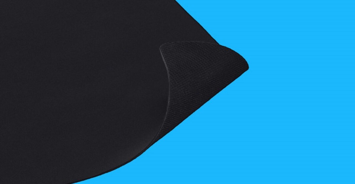 Podkładka LOGITECH G240 materiał tekstura obszar biurko zwijanie jakość komfort dopasowanie stabilność gry gaming wodoodporna miękka antypoślizgowa guma