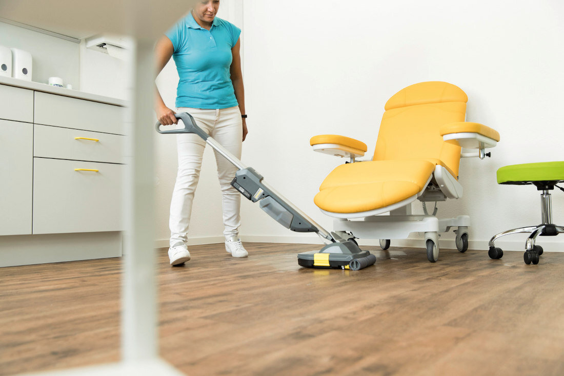 Szorowarka kompaktowa KARCHER BR 30/1 C Bp Pack 1.783-050.0