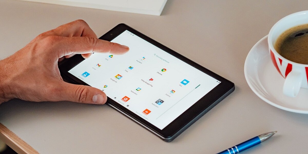 Tablet BLOW PlatinumTab 8 8 2-32 GB LTE Wi-Fi Szary Moc miliona aplikacji