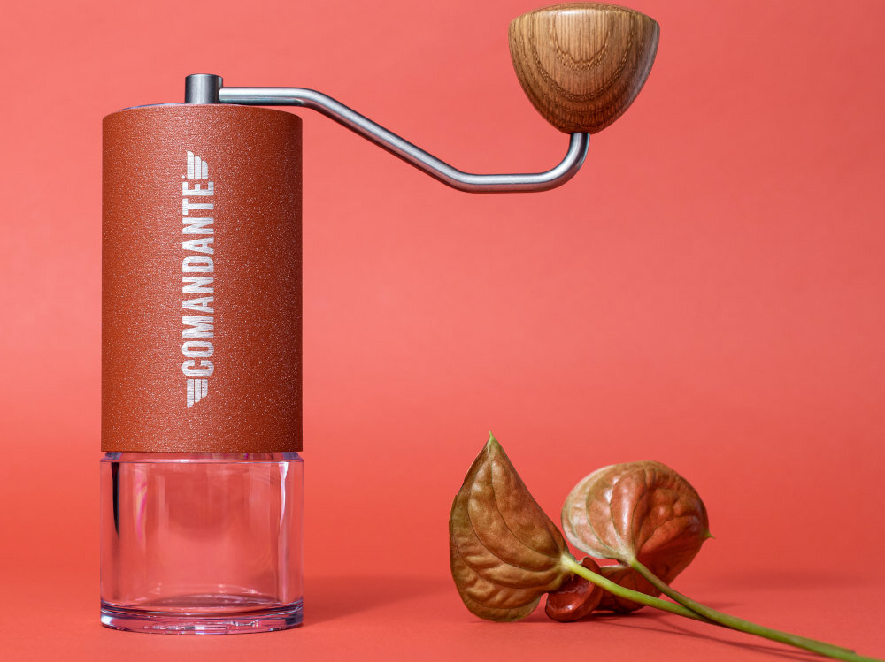 Młynek do kawy COMANDANTE C40 MK4 Nitro Blade Brązowy