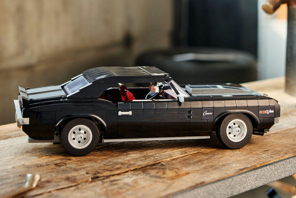 LEGO Icons Chevrolet Camaro Z28 10304 klasyk ikona