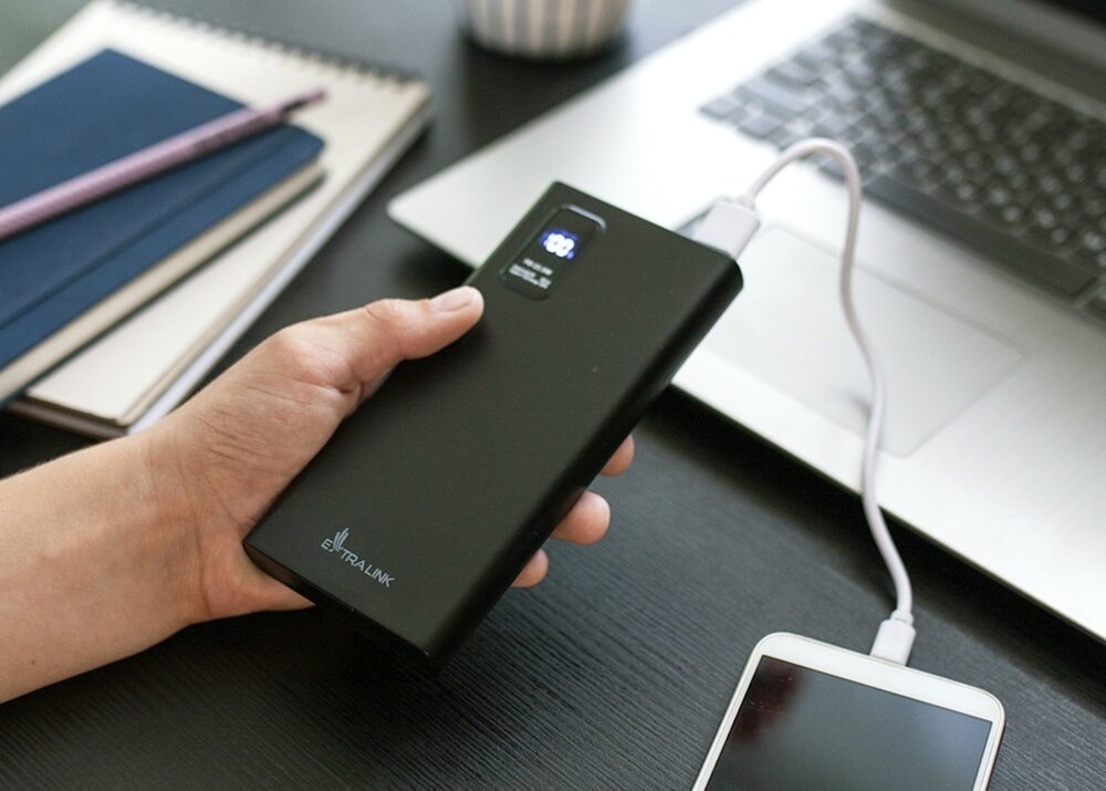 Powerbank EXTRALINK EPB-067B 10000mAh 22.5W Czarny szeroka gama urządzen, trzy urządzenia jednocześnie, na długie podróże